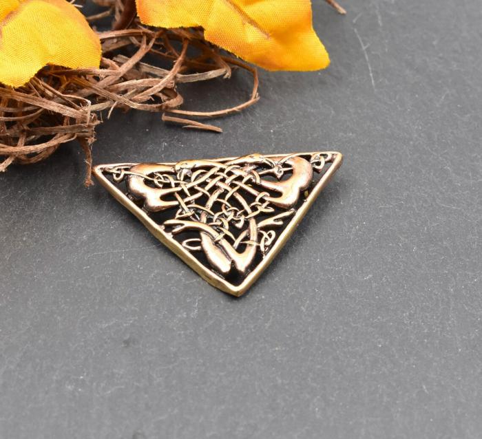 Keltische Triangel Brosche mit Schwanenmotiv aus Bronze